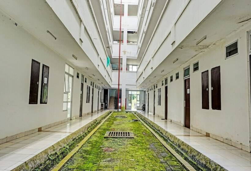 فندق Spot On 92374 Penginapan Rusunawa