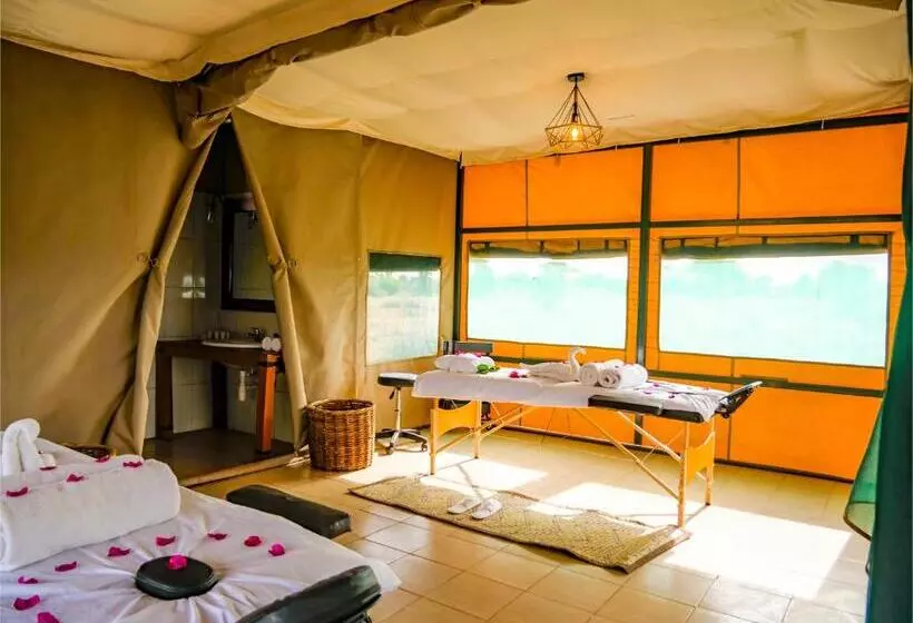 هتل Tulia Amboseli Safari Camp