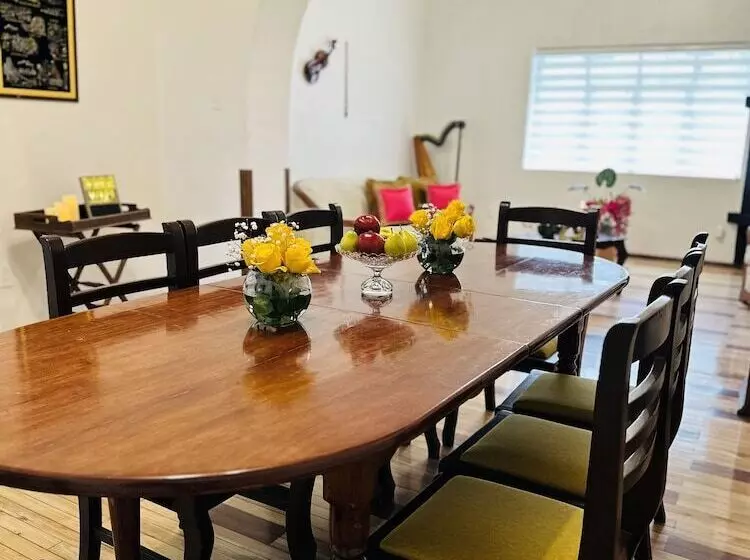 ペンション Casa Balthazar Hostel