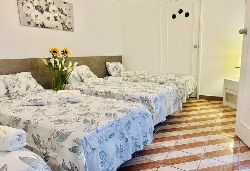 ペンション Casa Balthazar Hostel