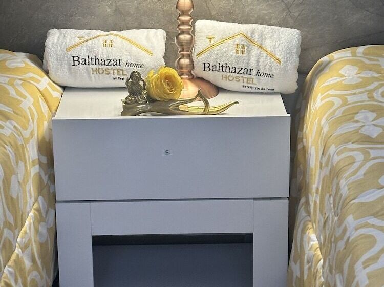 بنسيون Casa Balthazar Hostel