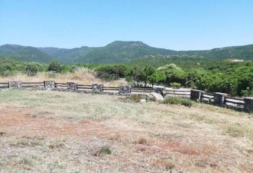 膳宿费 Room In B&b Marrubiu Resort Note Di Stelle