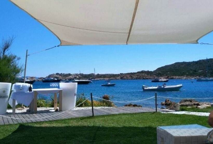 膳宿费 Room In B&b Marrubiu Resort Note Di Stelle