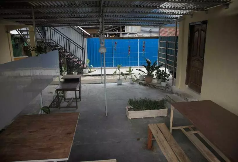 Majatalo Tange Guest House