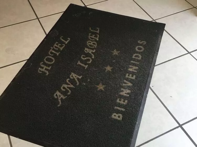 בית מלון כפרי Ana Isabel