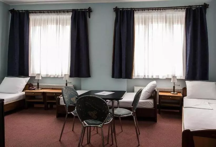 Отель Carlstadt