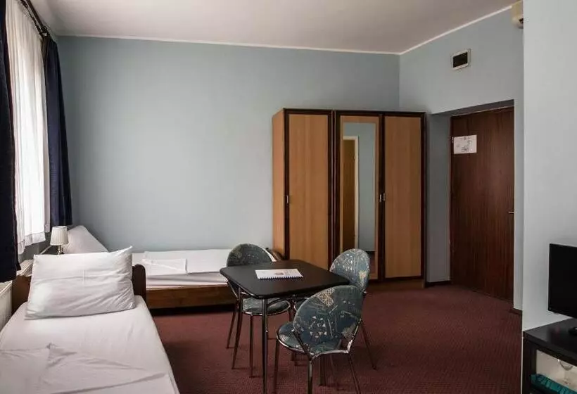 Отель Carlstadt