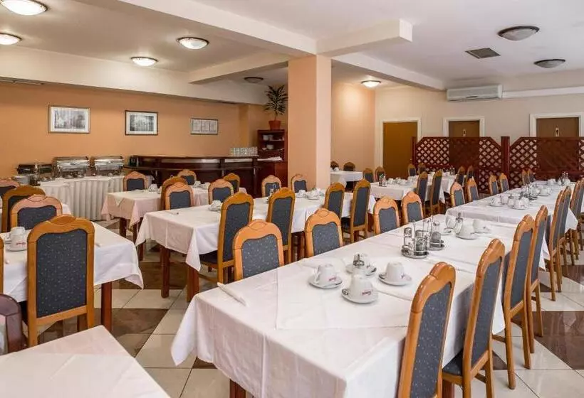 Отель Carlstadt