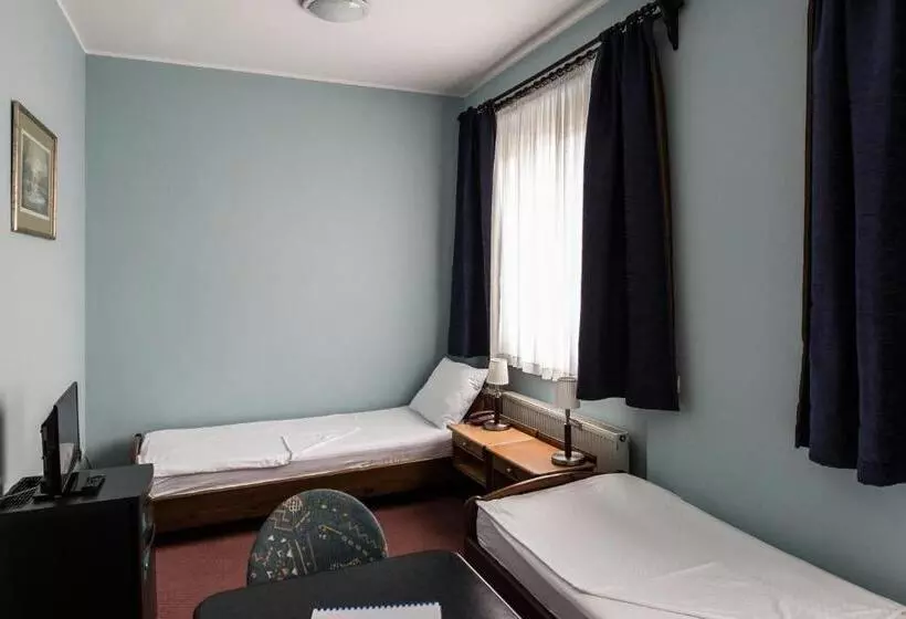 Отель Carlstadt