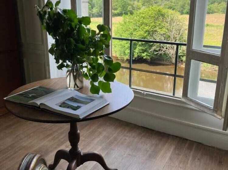 בית מלון כפרי Château De La Tour