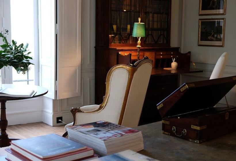 בית מלון כפרי Château De La Tour