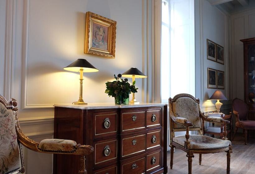 בית מלון כפרי Château De La Tour