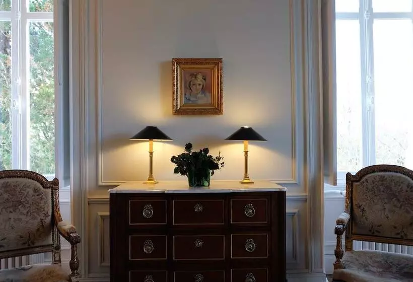 ホテル Château De La Tour