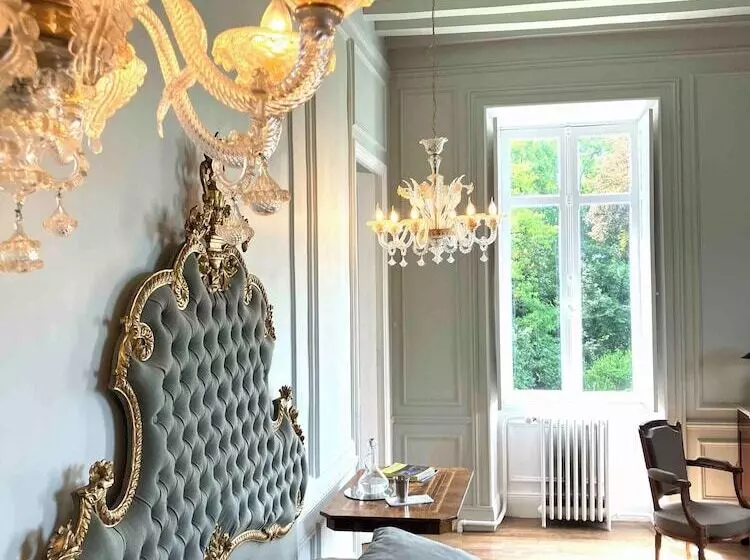ホテル Château De La Tour