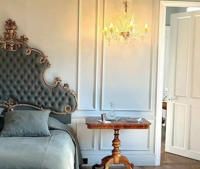 ホテル Château De La Tour