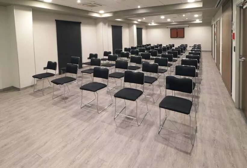 Hotel City Express By Marriott Piedras Negras