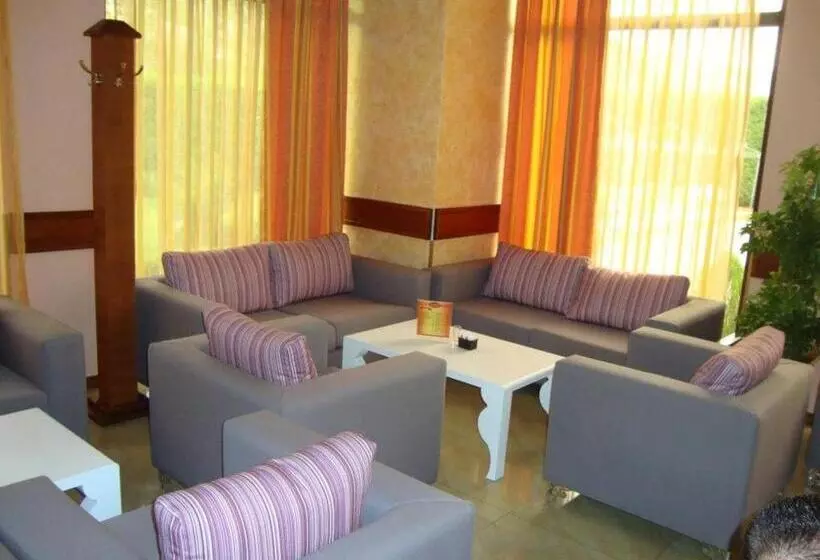 فندق Colombo Elbasan