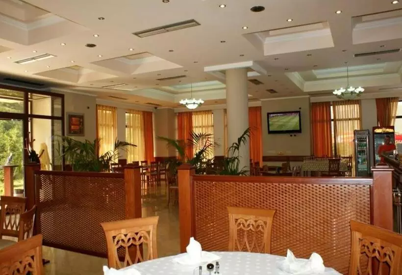 فندق Colombo Elbasan