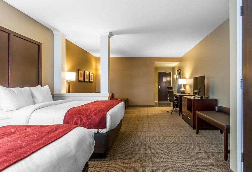 Отель Comfort Suites Youngstown North