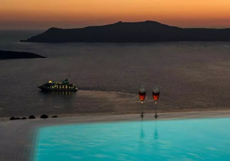 هتل Day Dream Luxury Suites