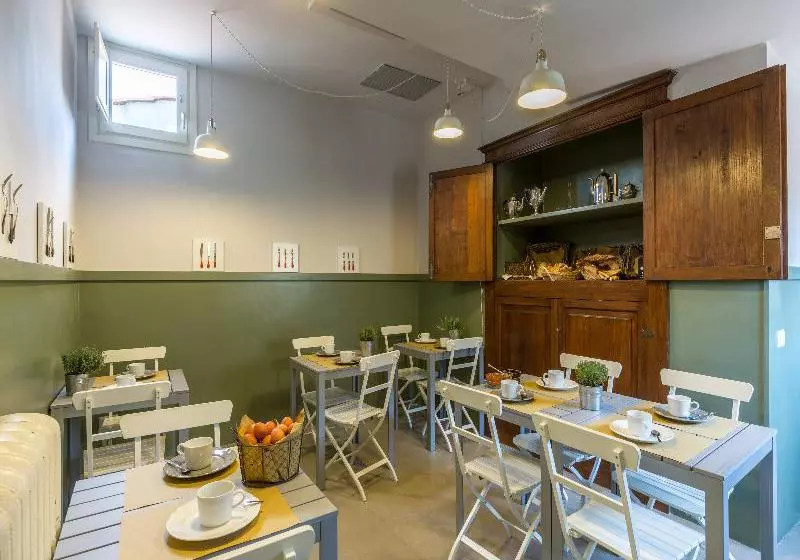 Hotelli Florence Dome