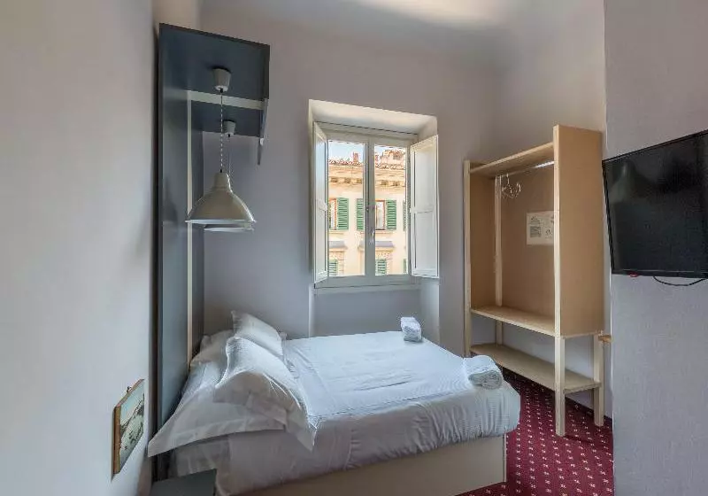 Hotelli Florence Dome