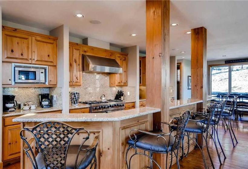 فندق Resortquest Westridge Lodge