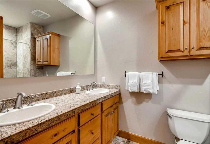 فندق Resortquest Westridge Lodge