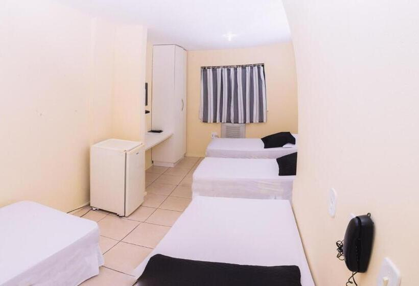 酒店 Stratus Centro