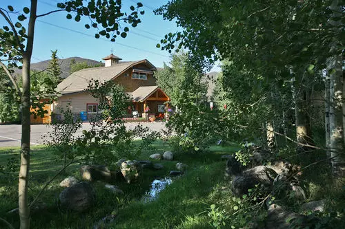 酒店 Swan Mountain Resort