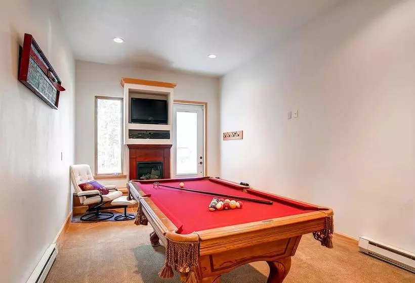 Отель Timber Heights Lodge