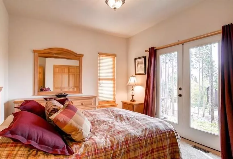 Отель Timber Heights Lodge