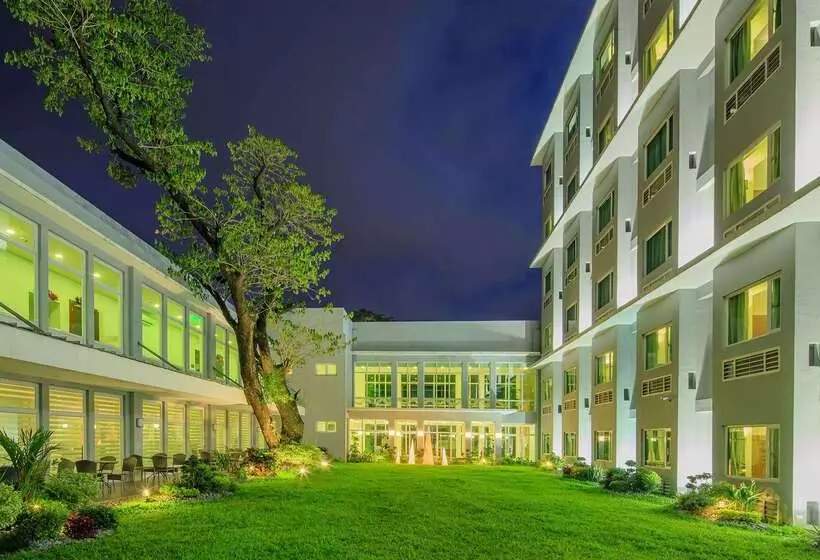 Microtel By Wyndham Up Technohub