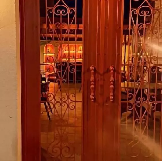 Hotelli Dionysos 1789 Boutique