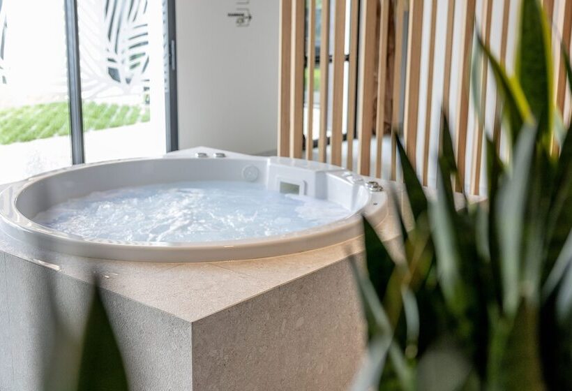 ホテル Hôtel Parc Du Landreau