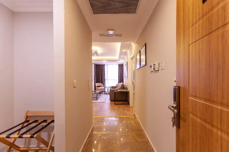 هتل Lilium Luxury Suites