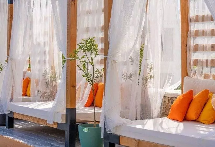 هتل Lupia Suites