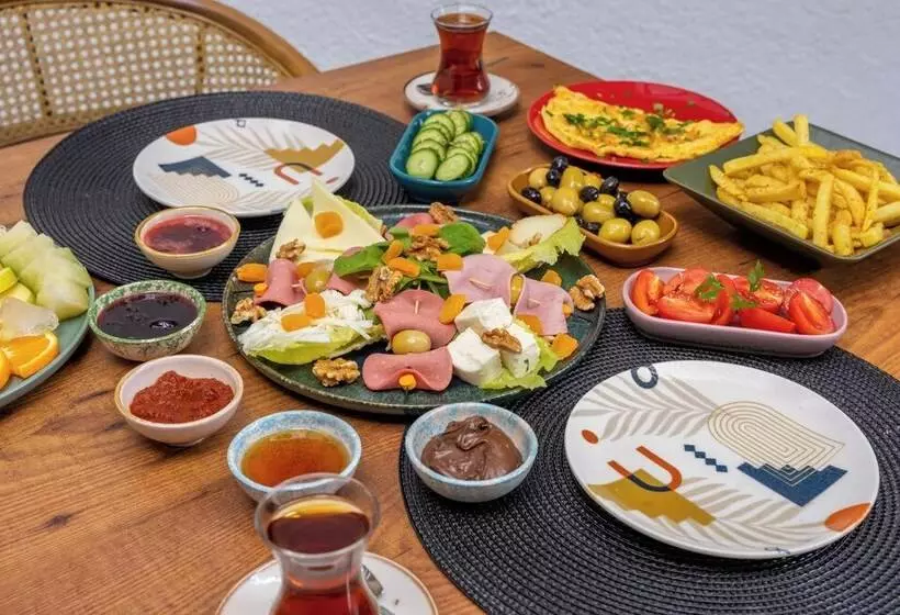 هتل Lupia Suites