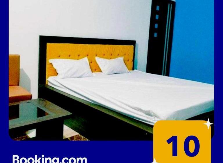 בית מלון כפרי Spot On 809788 Rounak