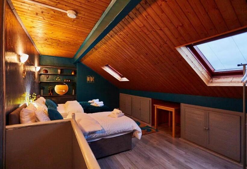 פנסיון Home Away From Home Entire 2 Bedroom House