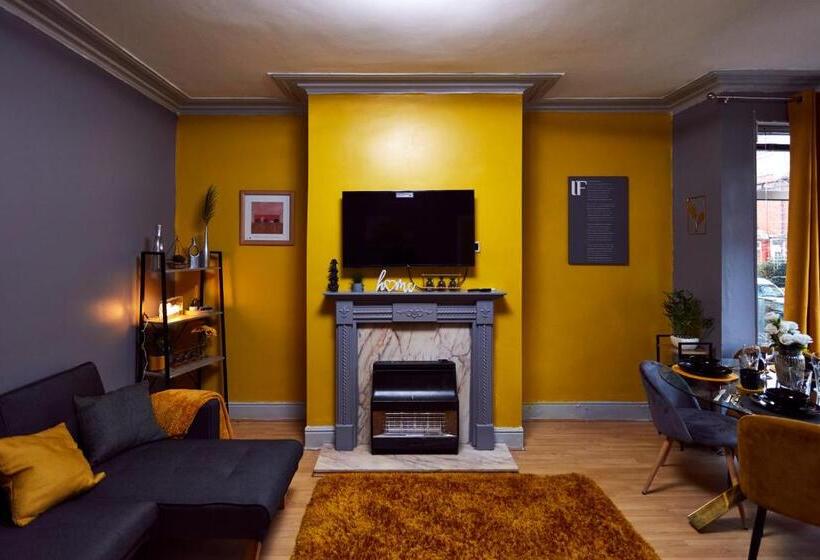 פנסיון Home Away From Home Entire 2 Bedroom House