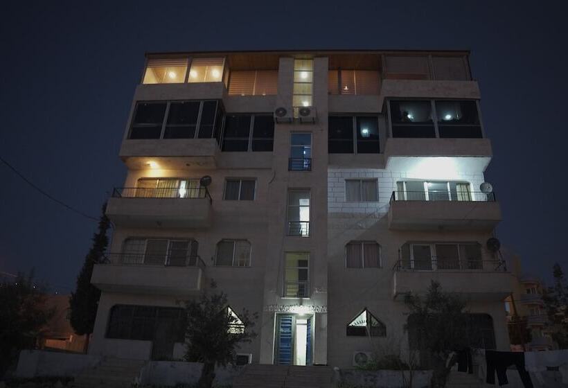 پانسیون Petra Triclinium Home