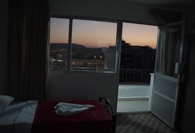 پانسیون Petra Triclinium Home