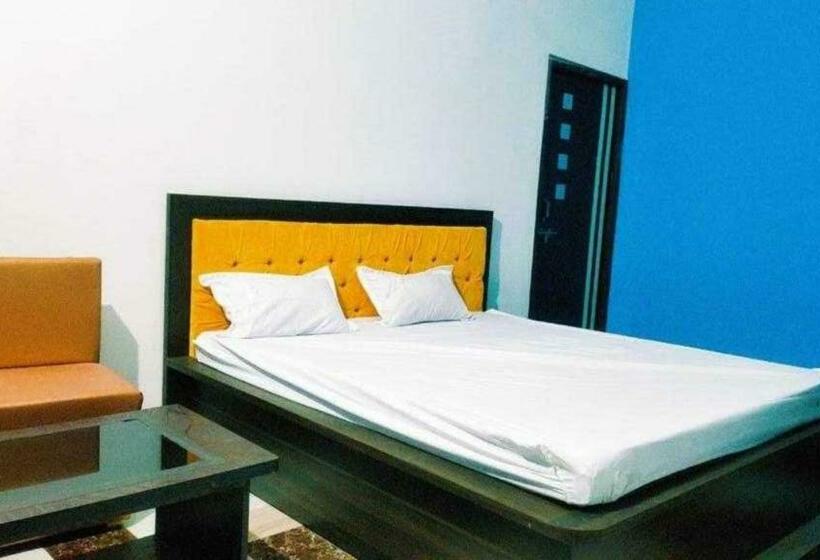 בית מלון כפרי Spot On 809788 Rounak