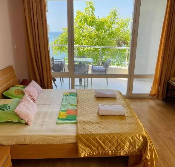 Alex Beach Apartello·com   Amazing Apartments With Sea View!