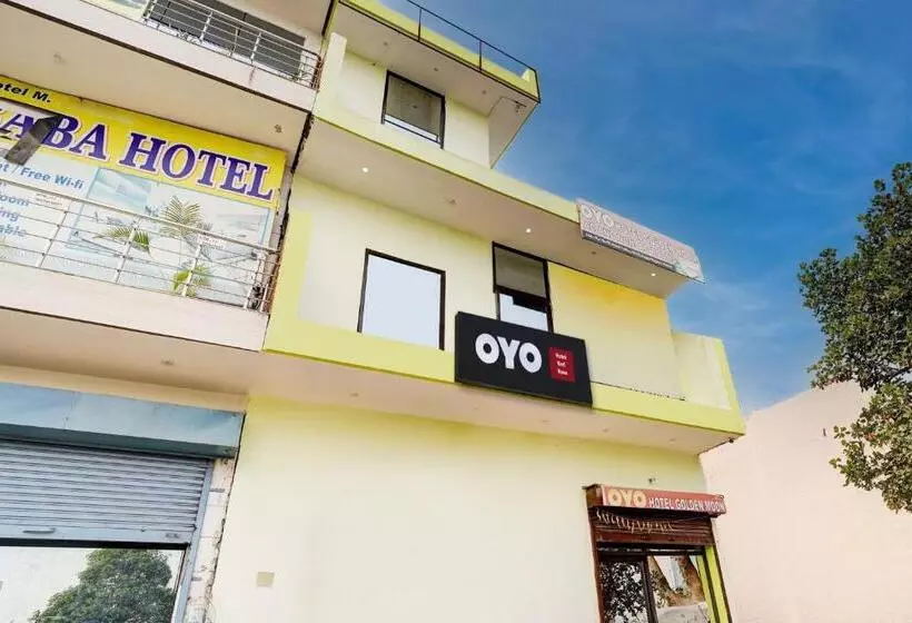 Collection O Hotel Golden Moon