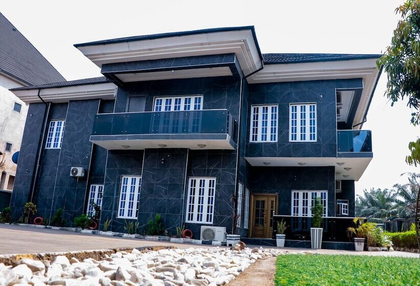 هتل Blue Line Apartments