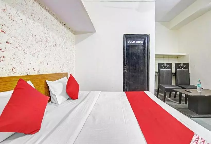 Flagship Hotel Royal 18