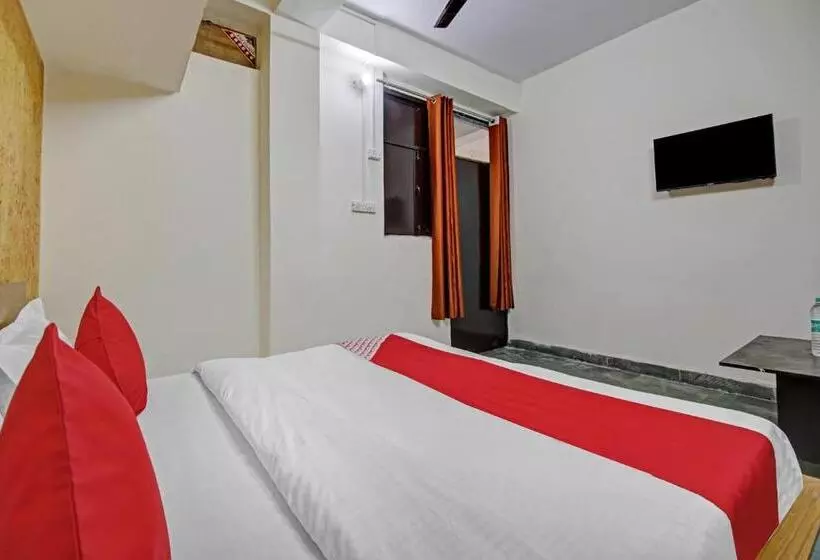 Flagship Hotel Royal 18