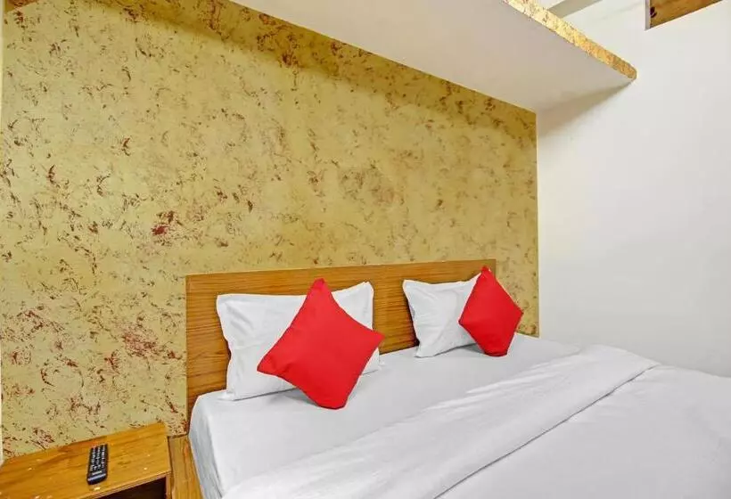 Flagship Hotel Royal 18